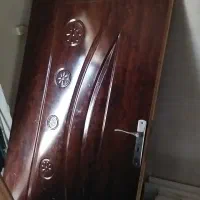 در چوبی همراه چارچوب