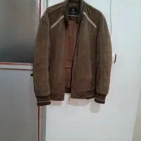 یک عدد کاپشن وژاکت و پیراهن