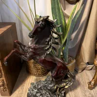 مجسمه اسب و تابلونقره