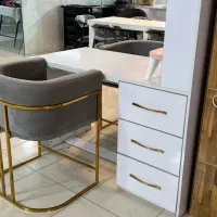 میز ناخن وصندلی