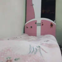 تخت تک نفره ب همراه کمد