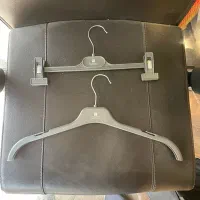 آویز لباس