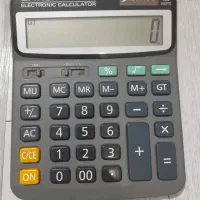 دو عدد ماشین حساب رومیزی و مهندسی