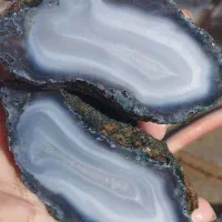 انگشتر های لوکس مردانه و آویزگردنی زنانه شیک|جواهرات|اصفهان, باتون|دیوار