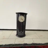 ساعت دیواری کاملا سالم