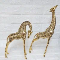 ذرافه نگین دار