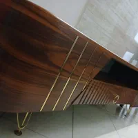 میزتلویزیون در حد نو کم استفاده شده