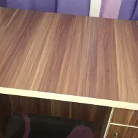 میز تحریر سالم