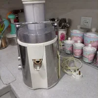 آب میوه گیری سالم تمیز درحدنومارک کنودهستش