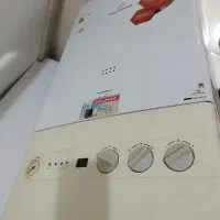 یک دستگاه پکیج دیواری ال جی