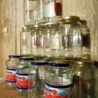 شیشه های خالی رب کاملا سالم وتمیز|ظروف نگهدارنده، پلاستیکی، یکبارمصرف|تبریز, |دیوار