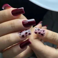 کاشت ناخن با متریال بالا