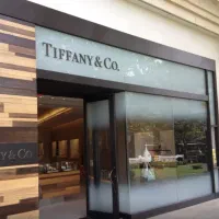 مغازه   ۴۲  متر  بالکن ۲۵ متر قیمت متری ۱۲۵ م