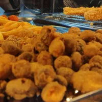 دنیای سوخاری کیلویی . زارچ. خیابان مجلسی|خوردنی و آشامیدنی|زارچ, |دیوار