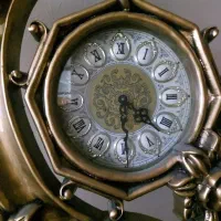 ساعت ایستاده طلایی مشکی|ساعت دیواری و تزئینی|اصفهان, برازنده|دیوار