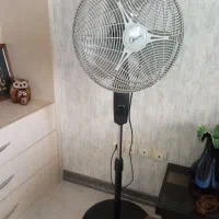 پنکه پایه بلند در حد نو