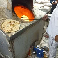 مشعل نفتی نونوایی استخر گلخونه