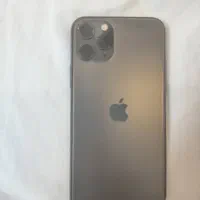 آیفون ۱۱ پرو با همه لوازم