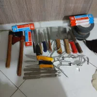 چاقو و مثقل و سنگ قدیمی همگی باهم ۸۵۰۰