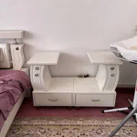 تخت به همراه آینه دراور، پاتختی و خوشخواب|تخت و سرویس خواب|بیرجند, |دیوار