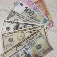 اسکناس تزئینی طرح دلار/یورو/دینار|کلکسیون سکه، تمبر، اسکناس|شیراز, بازار|دیوار