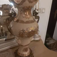 جفت گلدان ایراد داره جفتش باهم ۱۲ میلیون