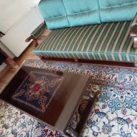 مبل راحتی پنج نفره با میز شیشه دار