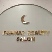 ناخن کار حرفه ایی کوپ کار ماهر و پدیکوریست
