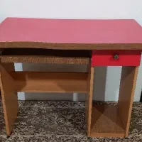 میز تحریر و کامپیوتر|میز تحریر و کامپیوتر|نور, |دیوار