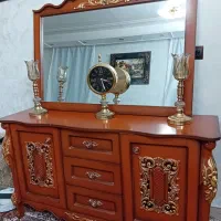 میز کنسول با ساعت  ۲ عدد شمدان