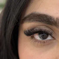 همکاری با سالن زیبایی در زمینه اکستنشن مژه