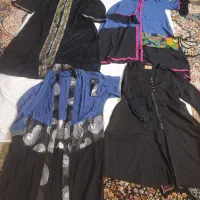 تعدادی لباس زنانه و مردانه