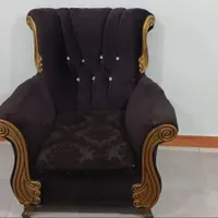 مبل ۷ نفره و میز عسلی و تخت خواب ۲ نفره|تخت و سرویس خواب|رشت, آتشگاه|دیوار