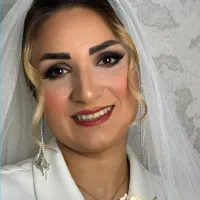 میکاپ کار حرفه ای