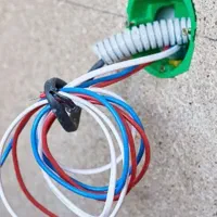 برق کاری و تعمیرات و تغیرات کلی وجزئی داخلی خانه