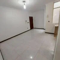 80متری/دو خوابه/آسانسور