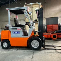 لیفتراک میتسوبیشی ۲/۵ تن دکل بلند