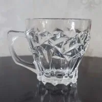 لیوان و استکان و فنجان چایی