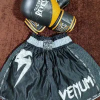 دستکش و شورت بوکس و کیک بوکسینگ