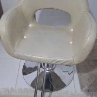 صندلی کوتاهی مو و نشیمنگاه کودک
