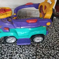 تاب ریلکسی و ماشین چهارچرخ