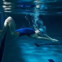 آموزش شنا با مربی رسمی فدراسیون و عضو تیم شنای آ.ش