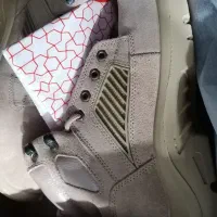 پوتین|کیف، کفش، کمربند|چالوس, |دیوار