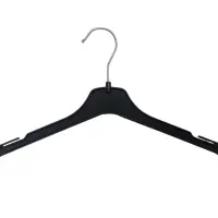 تعدادی چوبکار لباس چوب لباسی