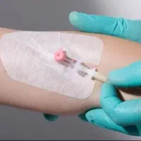 خدمات پرستاری و صل سرم در منزل