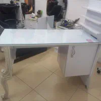 میز کاشت ناخن