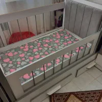 تخت وکمد بچه در حد نو تخت مناسب نوجوان هم هست|اسباب و اثاث بچه|کرج, جهانشهر|دیوار