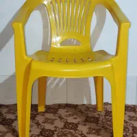 صندلی پلاستیکی