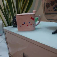 ماگ طرح پنیر به همراه درب و قاشق کیوت