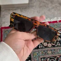 عینک از برند Fendi بدون کیف